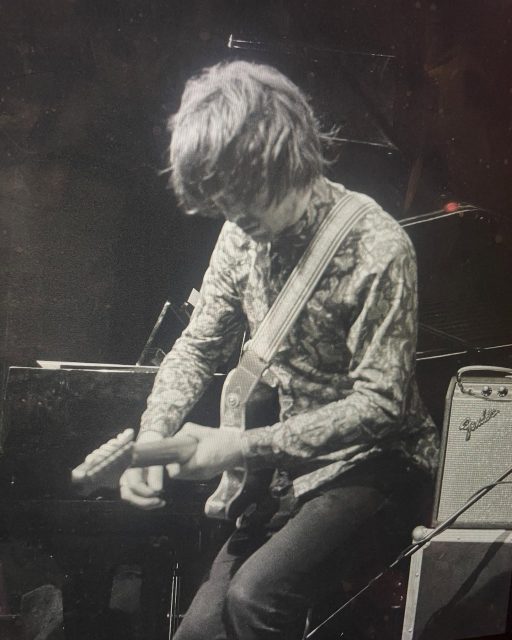 #gvedges 

💿EDGES - Morning mister Protocol // everywhere 💿

@igloorec